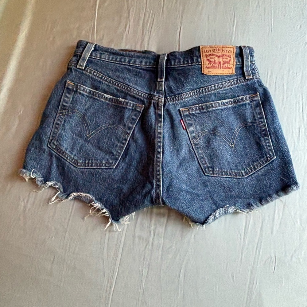 Levi's Classic 501 Jean Shorts - Picture 2 of 3